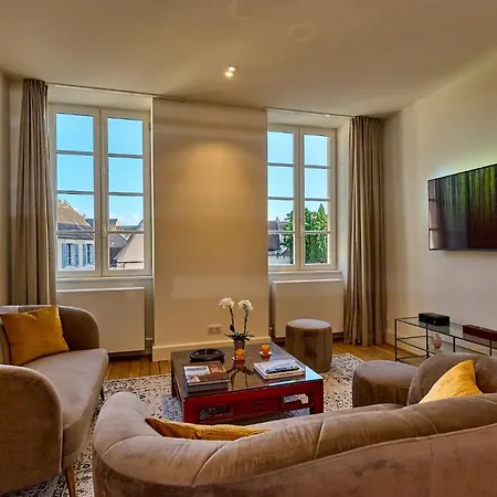 Appartement Montagnon - Les Suites Du Palais - Classe 4 Etoiles, Parking Prive, Vue Cathedrale, 3 Chambres, Primo C0Nciergerie Nevers Buitenkant foto