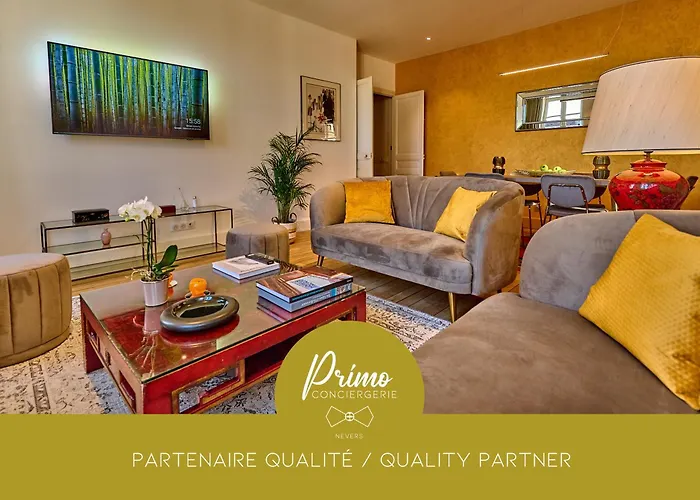 Appartement Montagnon - Les Suites Du Palais - Classe 4 Etoiles, Parking Prive, Vue Cathedrale, 3 Chambres, Primo C0Nciergerie