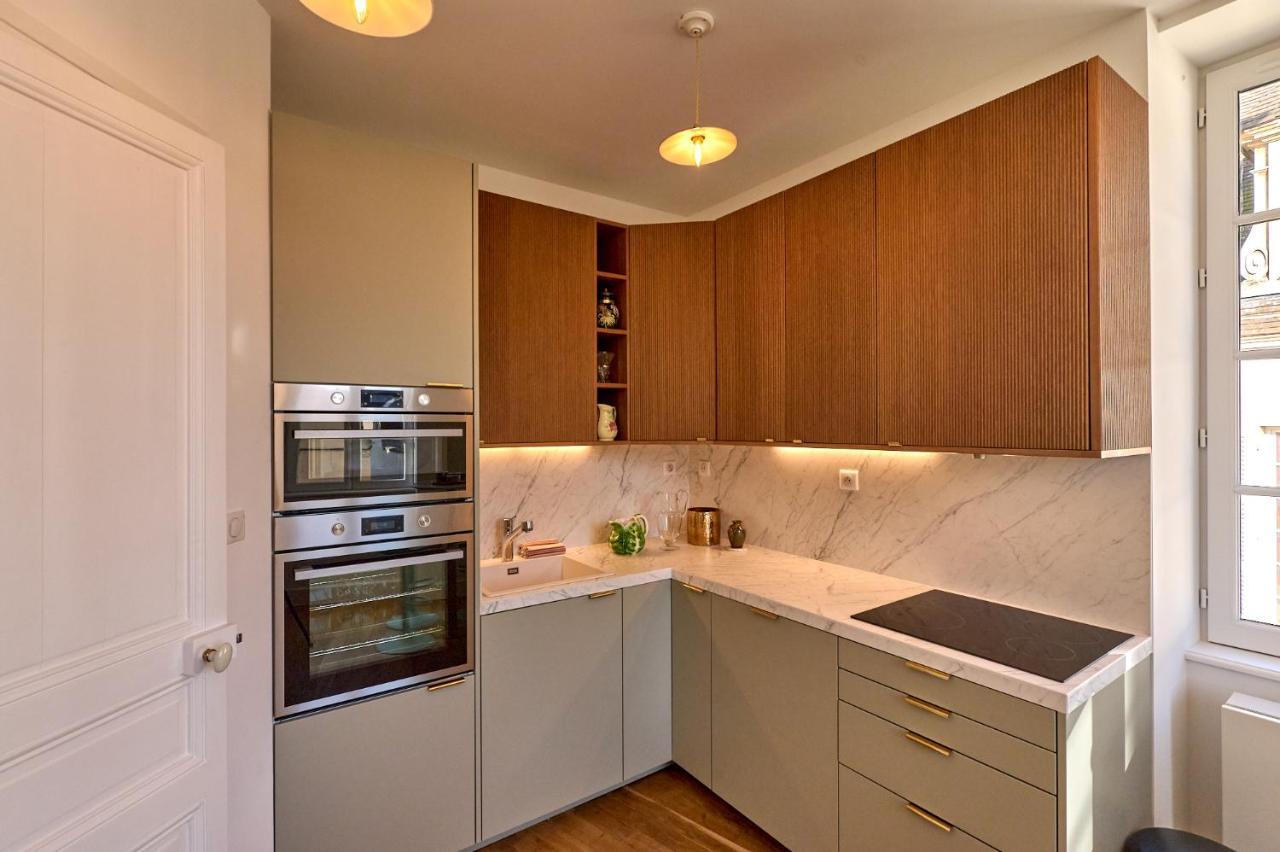 Appartement Montagnon - Les Du Palais - Classe 4 Etoiles, Parking Prive, Vue Cathedrale, 3 Chambres, Primo C0nciergerie *