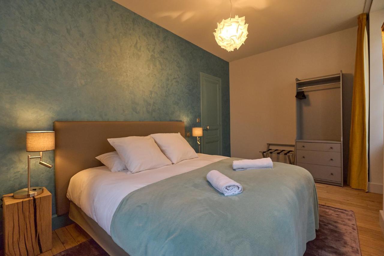 Montagnon - Les Du Palais - Classe 4 Etoiles, Parking Prive, Vue Cathedrale, 3 Chambres, Primo C0nciergerie * Nevers
