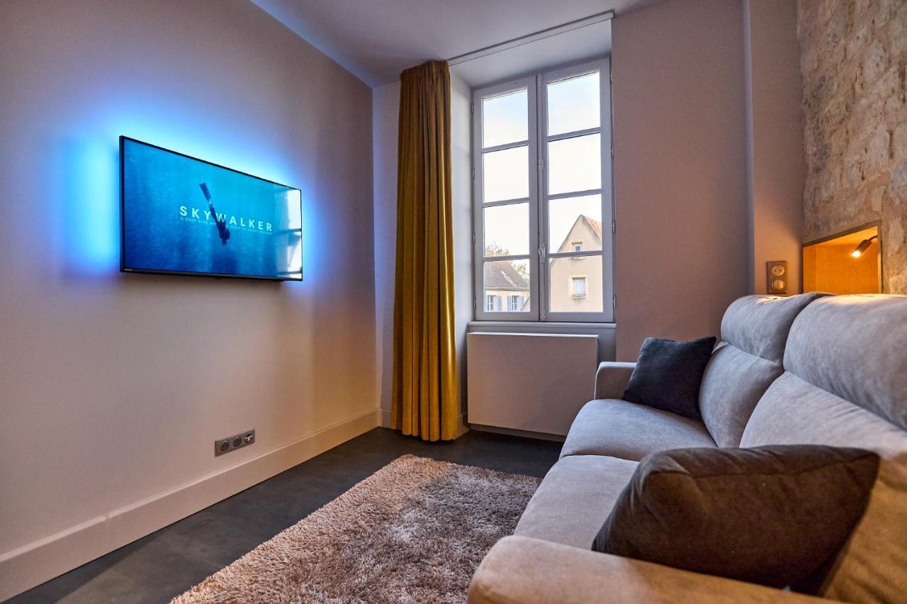 Montagnon - Les Du Palais - Classe 4 Etoiles, Parking Prive, Vue Cathedrale, 3 Chambres, Primo C0nciergerie Appartement Nevers