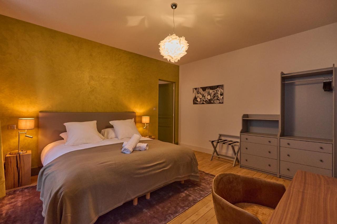 Montagnon - Les Du Palais - Classe 4 Etoiles, Parking Prive, Vue Cathedrale, 3 Chambres, Primo C0nciergerie * Nevers