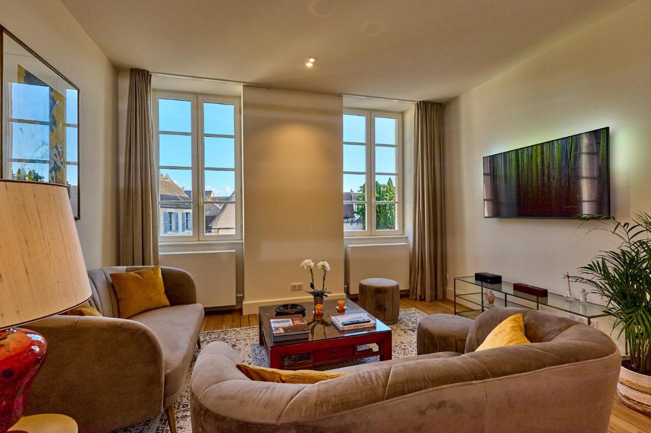Apartment Montagnon - Les Du Palais - Classe 4 Etoiles, Parking Prive, Vue Cathedrale, 3 Chambres, Primo C0nciergerie *